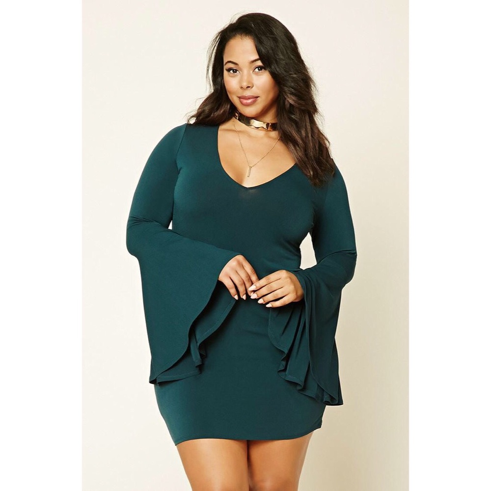 V neck flare sleeve dress